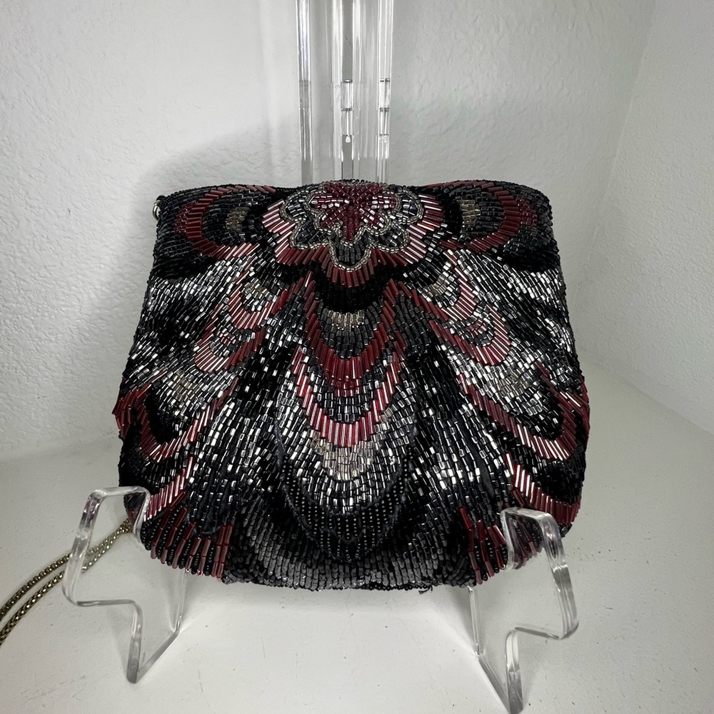 La Regale Vintage Elegant Black and Pink Beaded Women's Bag
